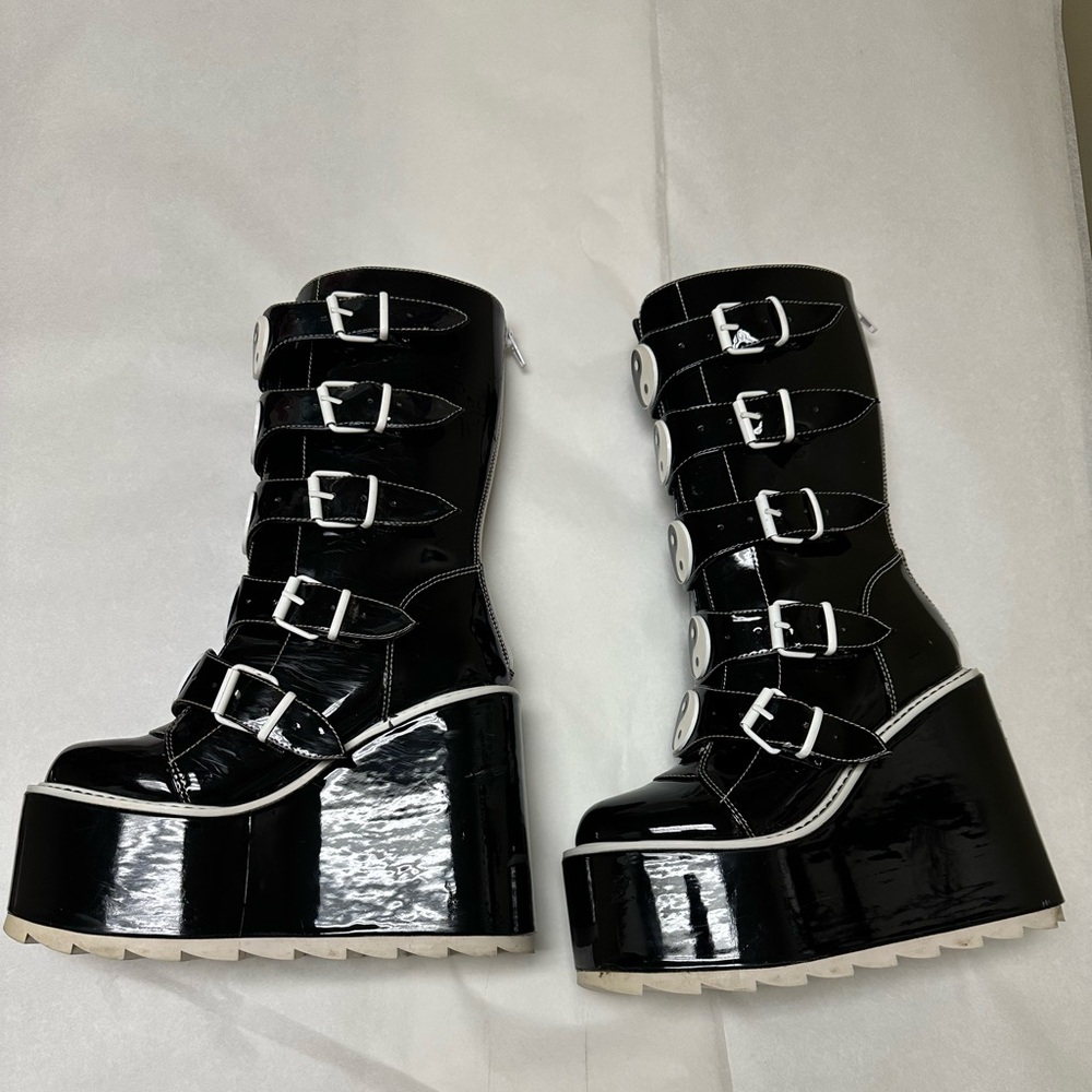 YRU Women's Black and White Boots🖤 - Picture 4 of 11